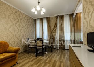 Сдам 3-ком. квартиру, 70 м2, Санкт-Петербург, набережная Кутузова, 30, метро Чернышевская