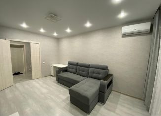 Сдается 1-ком. квартира, 40 м2, Казань, улица Аделя Кутуя, 110Дк3