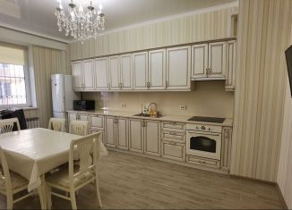 Продам трехкомнатную квартиру, 121 м2, Ессентуки, Октябрьская улица, 337/2