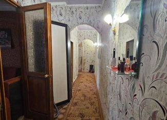 Продам 3-комнатную квартиру, 72 м2, Клин, улица Гагарина, 35