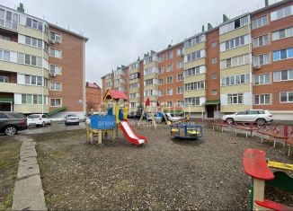 Продаю 2-ком. квартиру, 53 м2, Ставропольский край, улица Спасателей, 12