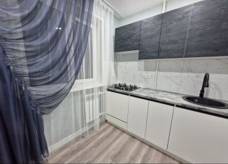 Продается 2-ком. квартира, 44 м2, Орловская область, Комсомольская улица, 388