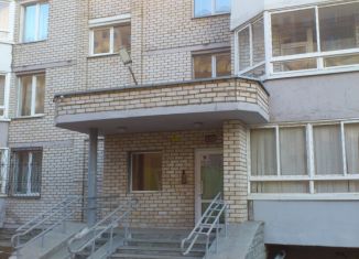 Сдам двухкомнатную квартиру, 60 м2, Свердловская область, улица Фонвизина, 3