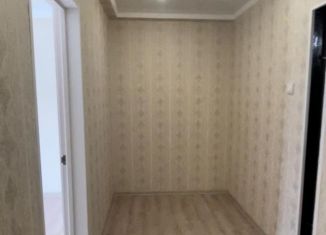 Продаю 2-комнатную квартиру, 35 м2, Карачаевск, улица Курджиева, 2А