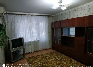 Двухкомнатная квартира на продажу, 52.2 м2, поселок городского типа Солнечнодольск, Набережная улица, 10