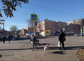 Сдается в аренду помещение свободного назначения, 16 м2, Ижевск, улица Орджоникидзе, 42, Центральный жилой район