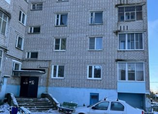 Продается 4-ком. квартира, 79.2 м2, Осташков, переулок Адрианова, 10