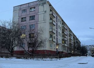 Продам трехкомнатную квартиру, 51.9 м2, поселок городского типа Никель, Печенгская улица