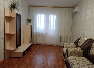 Сдам в аренду двухкомнатную квартиру, 59 м2, Курская область, проспект Вячеслава Клыкова