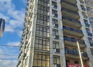 Продается трехкомнатная квартира, 80 м2, Ростовская область, улица 28-я Линия, 8