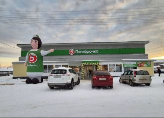 Продаю торговую площадь, 422.8 м2, поселок городского типа Боровой, Школьная улица, 1