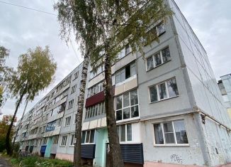 Продаю 2-комнатную квартиру, 47 м2, Псковская область, улица Олега Кошевого, 23