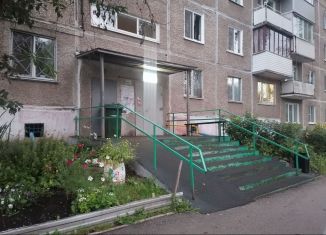 Продам 2-комнатную квартиру, 43.7 м2, Пермский край, улица Моторостроителей, 8