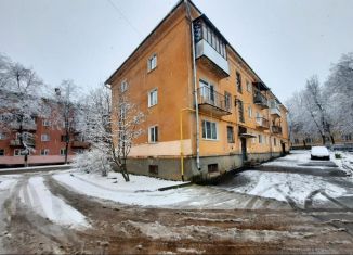 Продается 2-ком. квартира, 43 м2, Великие Луки, улица Розы Люксембург, 12/5