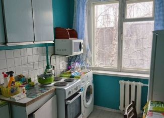 Сдаю в аренду двухкомнатную квартиру, 50 м2, Тобольск, 7-й микрорайон, 2