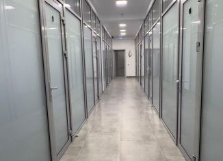 Сдается в аренду офис, 20 м2, Махачкала, улица Дахадаева, 47