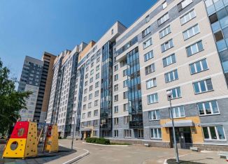 Сдается в аренду комната, 85 м2, Екатеринбург, улица Индустрии, 104