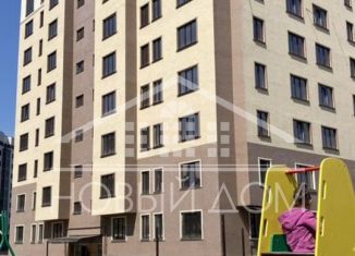 Продам трехкомнатную квартиру, 112 м2, Нальчик, улица Атажукина, 10Б, район Предгорный