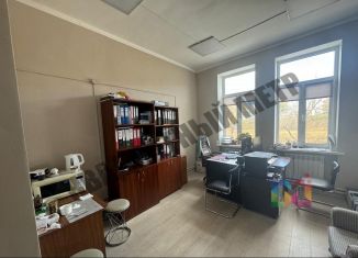 Продаю офис, 24 м2, Элиста, улица В.И. Ленина, 268