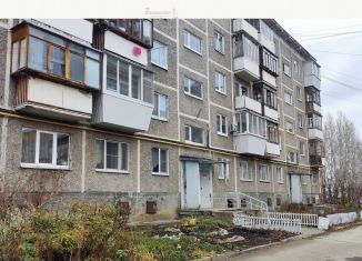 Продам 3-комнатную квартиру, 59 м2, Екатеринбург, Самолётная улица, 29, Чкаловский район