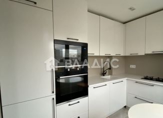 Продажа 2-комнатной квартиры, 45.2 м2, Москва, улица Академика Арцимовича, 13, метро Тёплый Стан