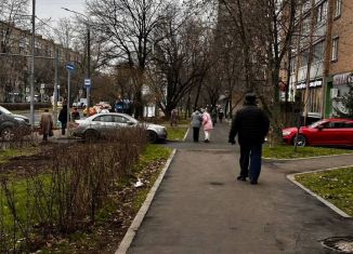 Сдам в аренду торговую площадь, 12 м2, Москва, Свободный проспект, 22, район Новогиреево