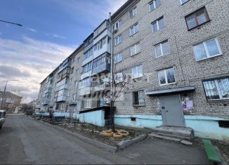 Продам 2-ком. квартиру, 36.5 м2, Алапаевск, улица Пушкина, 52