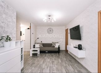 Продам двухкомнатную квартиру, 43 м2, Новосибирск, улица Макаренко, 31