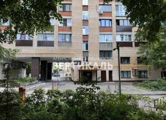 Продажа 2-комнатной квартиры, 52.3 м2, Москва, улица Плющиха, 42, метро Киевская