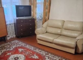 Сдается двухкомнатная квартира, 50 м2, Ставрополь, улица Лопатина, 47