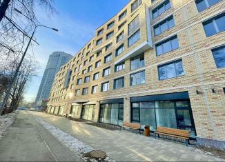 Продам 3-ком. квартиру, 90 м2, Екатеринбург, улица Кузнецова, 9