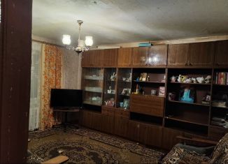 Продается 2-ком. квартира, 49 м2, Курган, 2-й микрорайон, 21