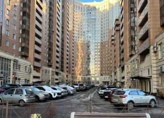 Продам 3-комнатную квартиру, 93 м2, Санкт-Петербург, метро Озерки, улица Есенина, 1к1