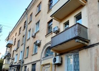 Продажа 2-комнатной квартиры, 52.3 м2, Волгоград, улица 10-й Дивизии НКВД, 2, Центральный район