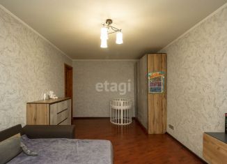 Продаю 2-ком. квартиру, 45 м2, Тюмень, улица Воровского, 25