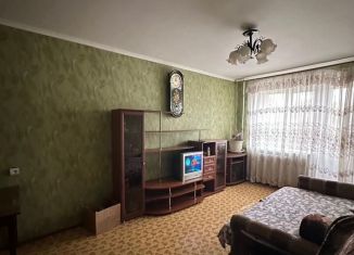 Продается двухкомнатная квартира, 42.9 м2, Чистополь, улица Энгельса, 103