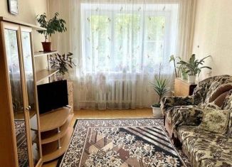 Продам 3-ком. квартиру, 60 м2, Чебоксары, улица Энтузиастов, 9