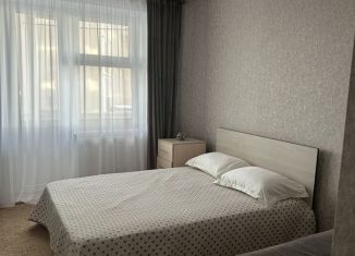 Сдача в аренду трехкомнатной квартиры, 64 м2, Курган, улица Криволапова, 7