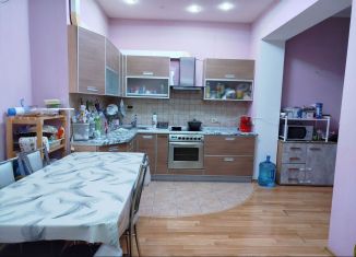 Продам 3-ком. квартиру, 92 м2, Тольятти, проспект Степана Разина, 88