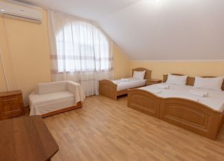 Комната в аренду, 32 м2, посёлок городского типа Сириус, Общинная улица, 51