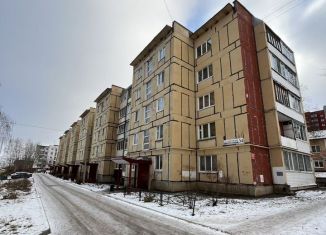 Продается двухкомнатная квартира, 55 м2, Удмуртия, Саратовская улица, 34