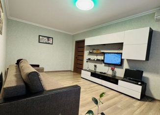 Продается 2-комнатная квартира, 52 м2, село Кулешовка, Пролетарская улица, 35