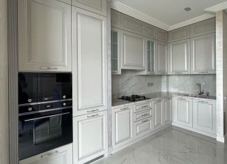 3-комнатная квартира на продажу, 118 м2, Махачкала, улица Перова, 14