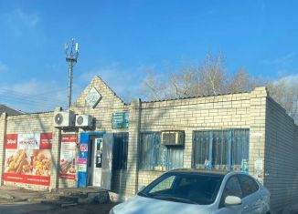 Продаю торговую площадь, 58 м2, Энгельс, Нефтяная улица, 16