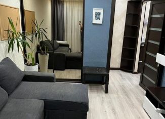 Продается 2-ком. квартира, 45 м2, Мурманск, улица Новое Плато, 8