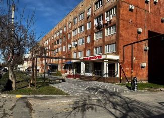 Продается 1-комнатная квартира, 37 м2, Дербент, улица 345-й Дагестанской Стрелковой Дивизии, 17