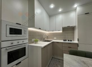 Продам 3-ком. квартиру, 60 м2, Краснодарский край, Красная улица, 147/2