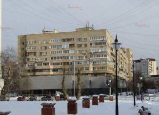 Продажа 2-комнатной квартиры, 53 м2, Екатеринбург, улица Антона Валека, 12, метро Площадь 1905 года