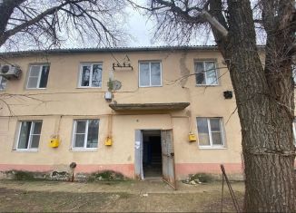 Продам 1-комнатную квартиру, 36 м2, Калмыкия, улица Хомутникова, 8