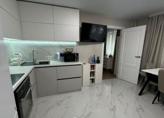 Продается 2-комнатная квартира, 35 м2, Сочи, улица Калинина, 38